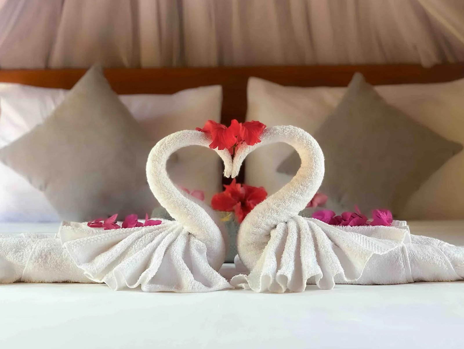 Private and romantic bungalows double bed Gili Air